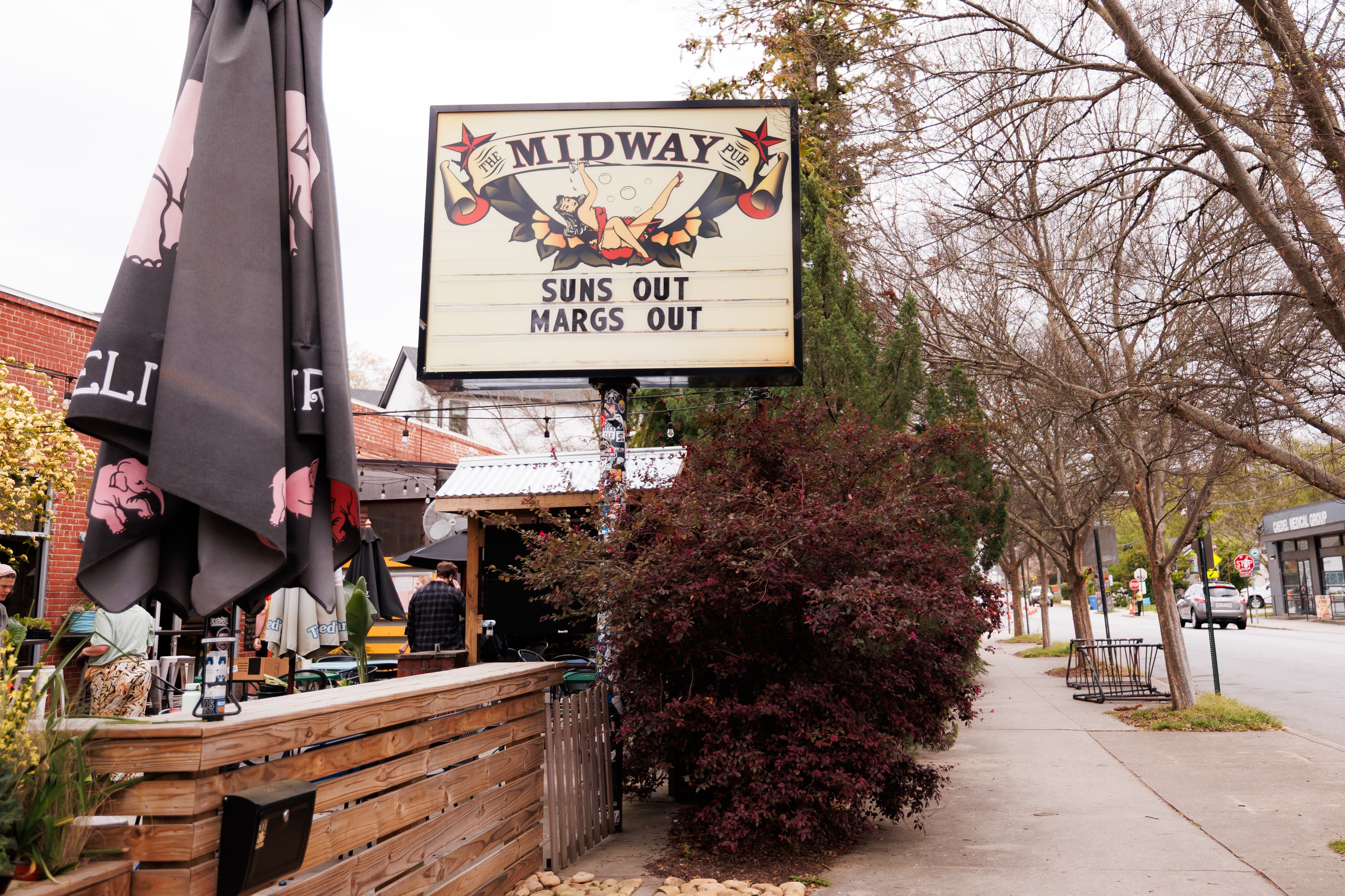 Midway Pub