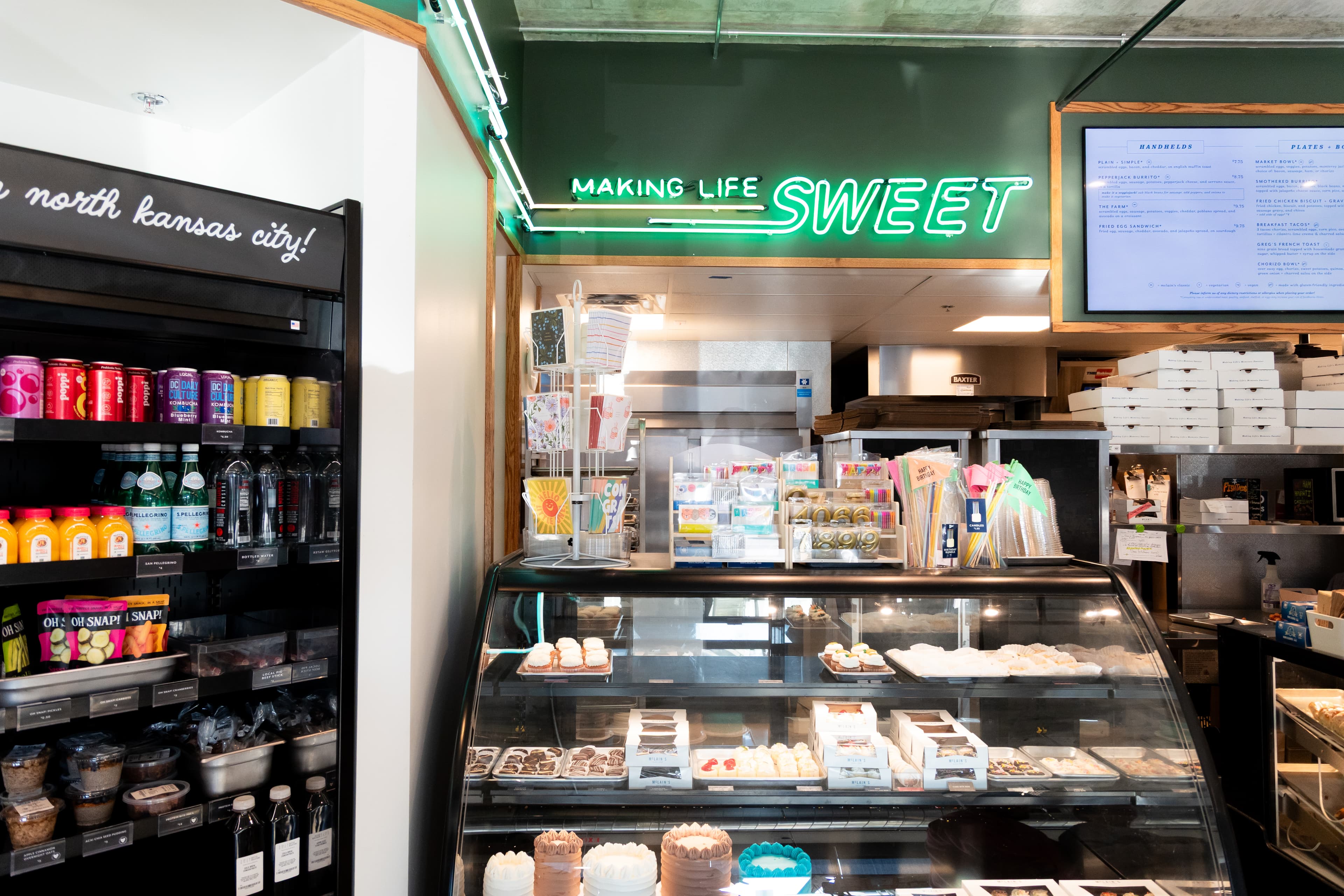 Kelly's Westport Inn