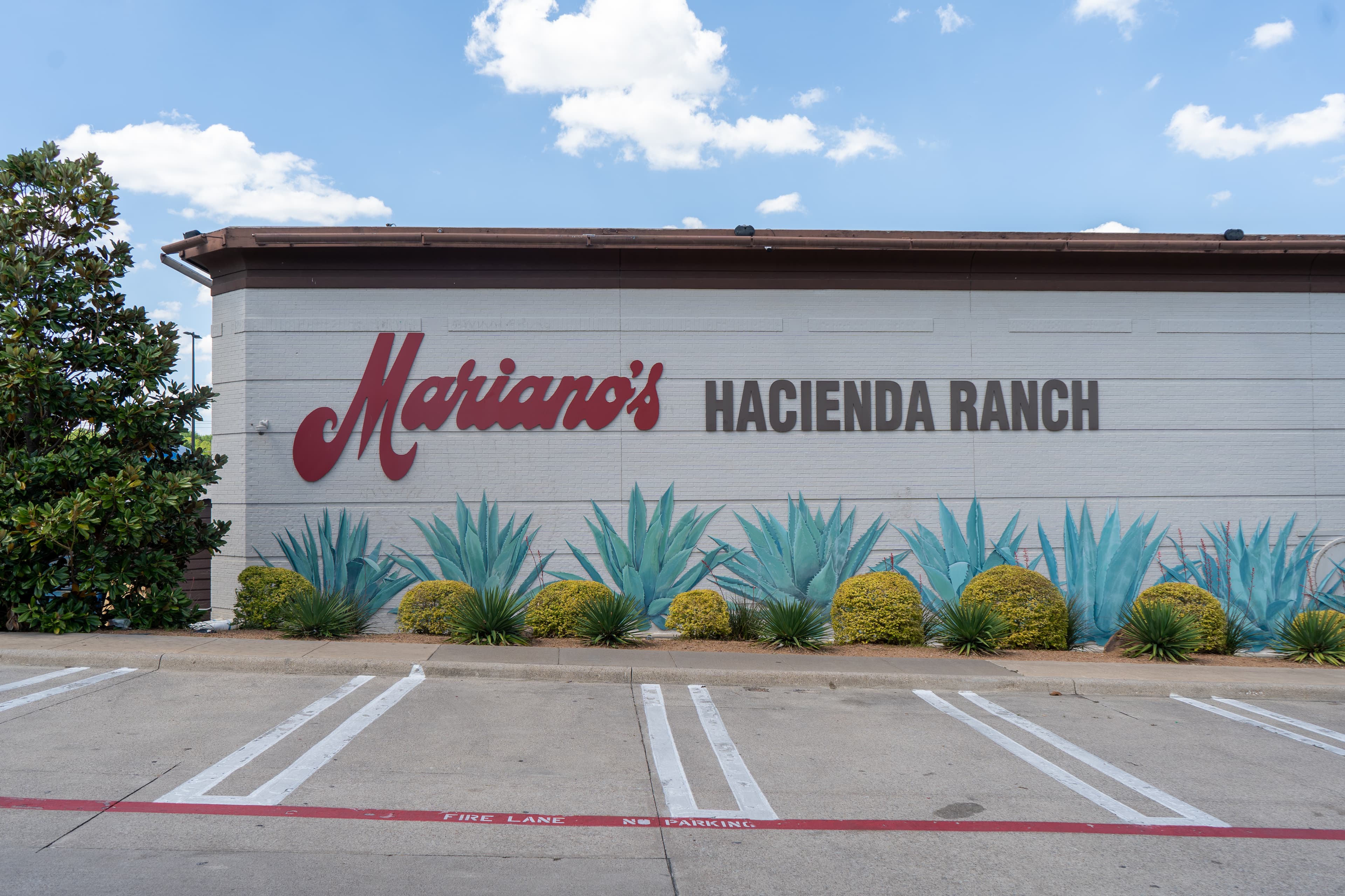 Mariano's Hacienda
