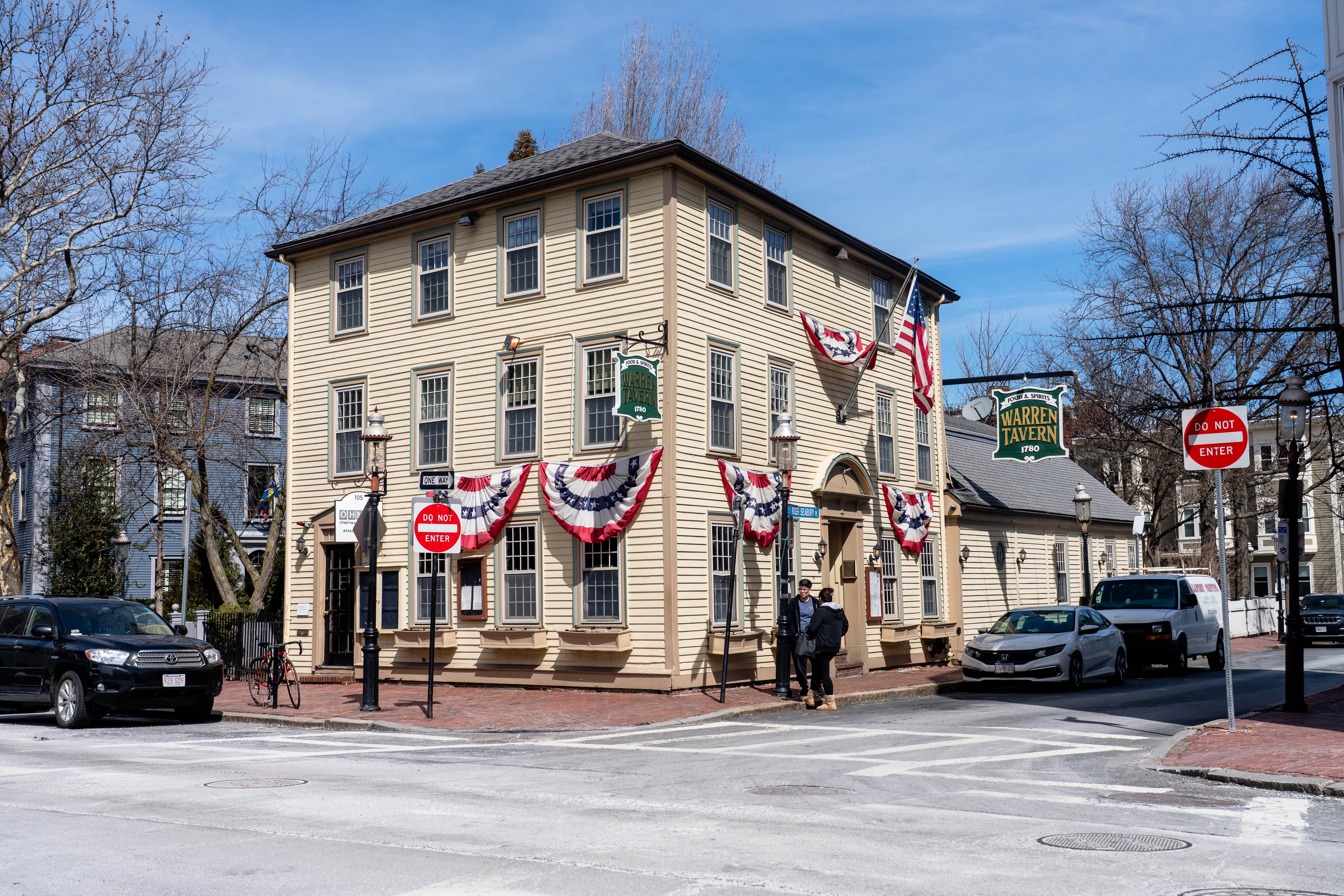 Warren Tavern