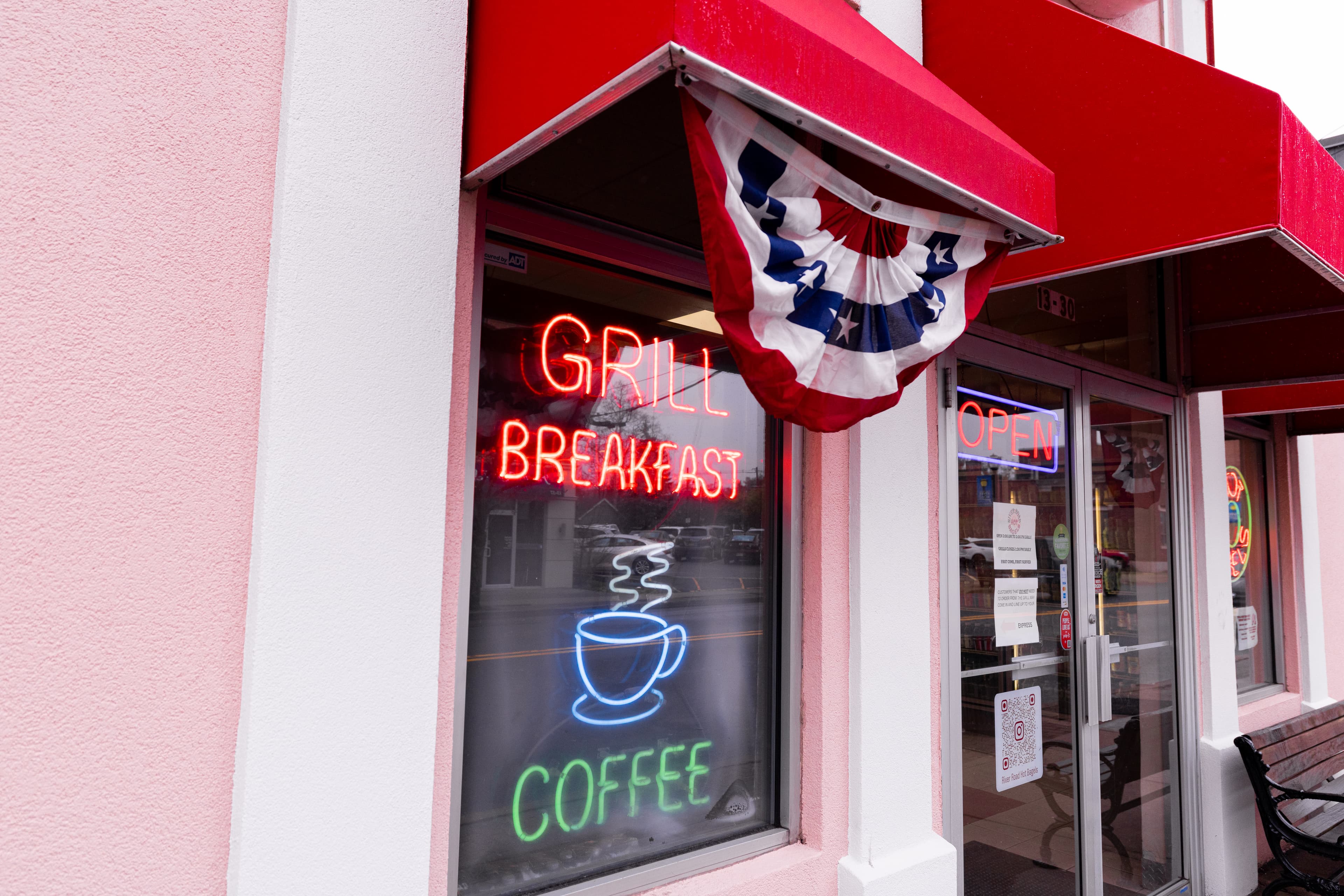 River Road Hot Bagels