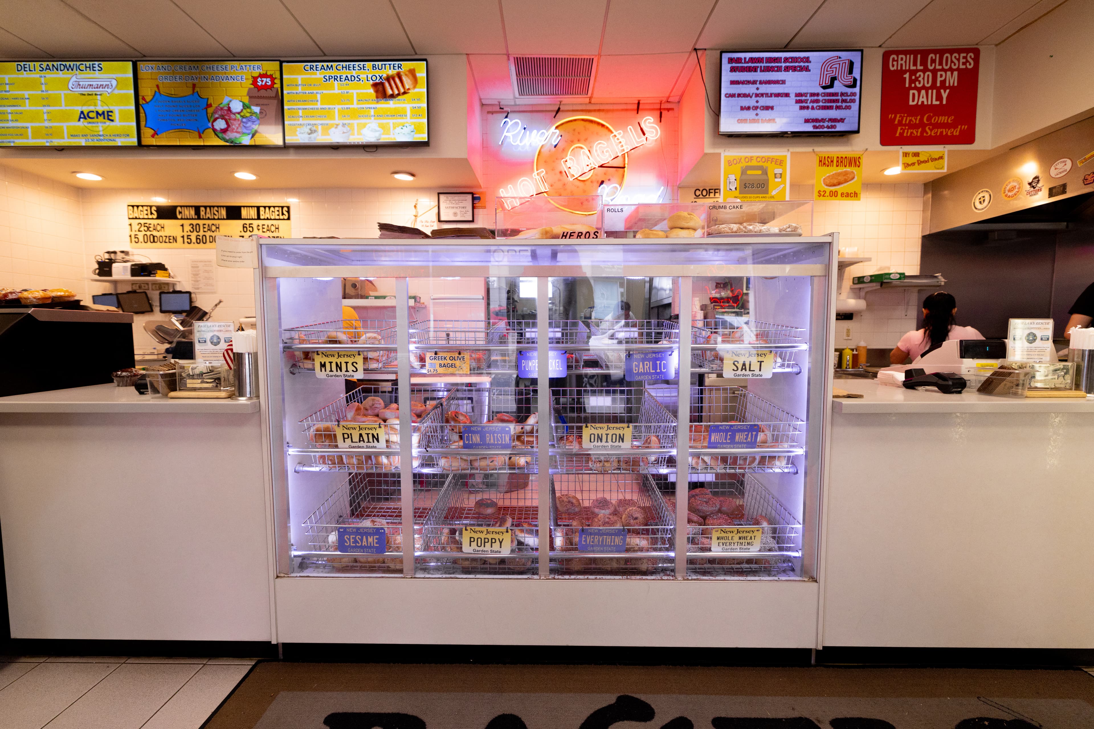 River Road Hot Bagels