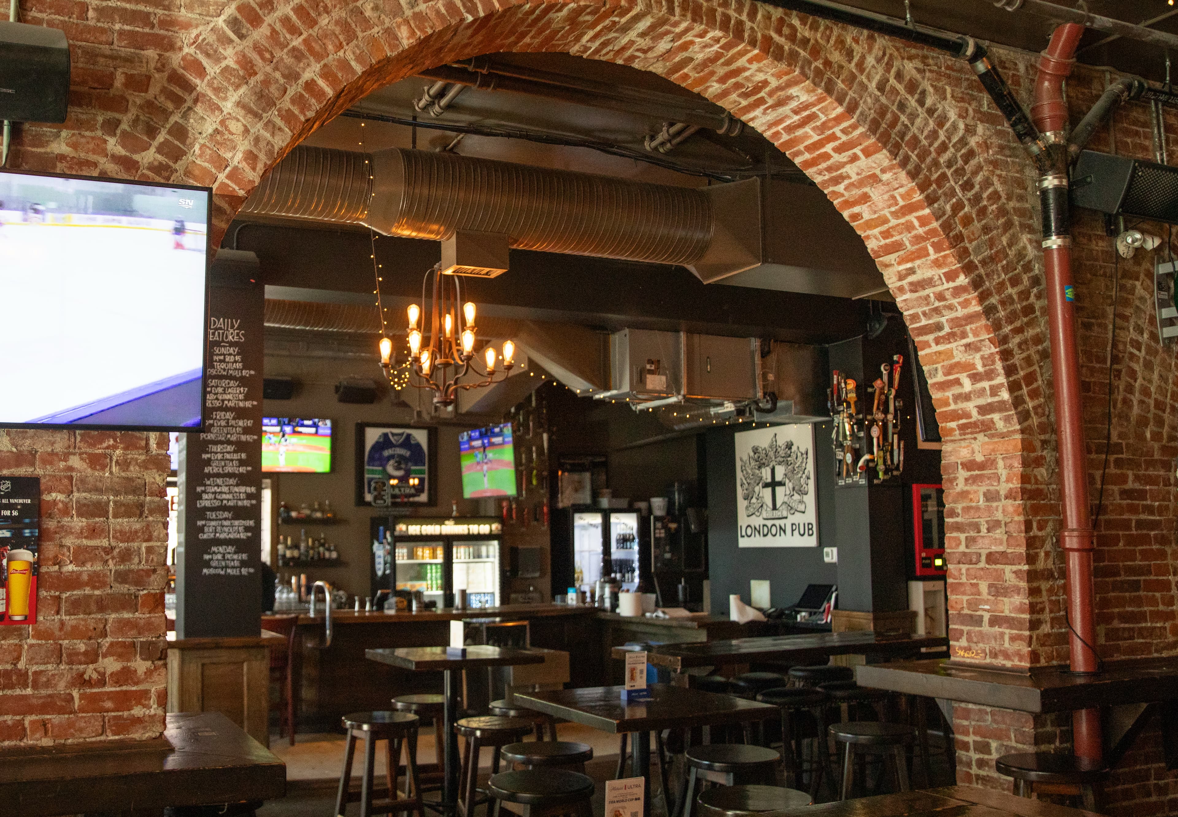 The London Pub