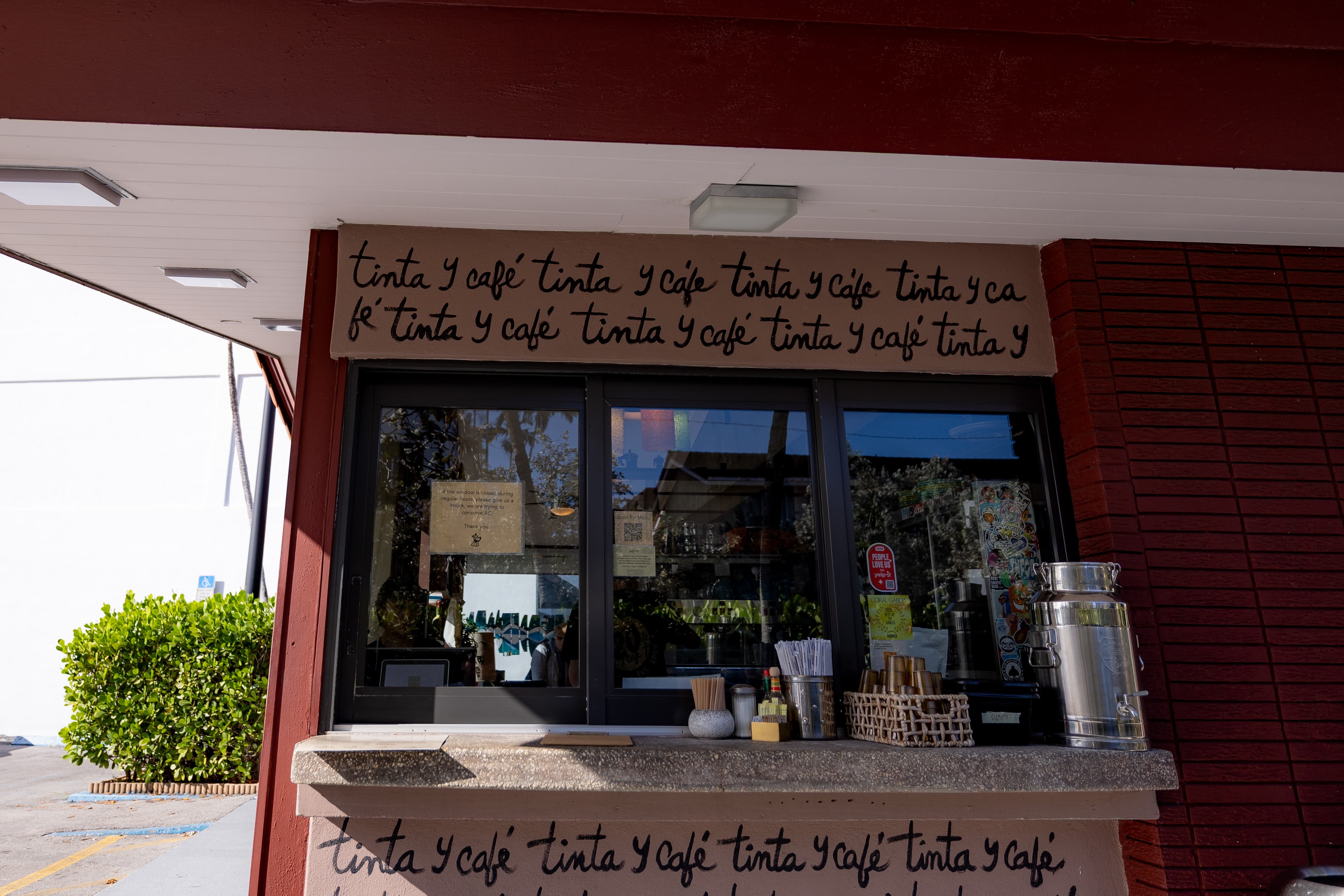 Tinta Y Cafe