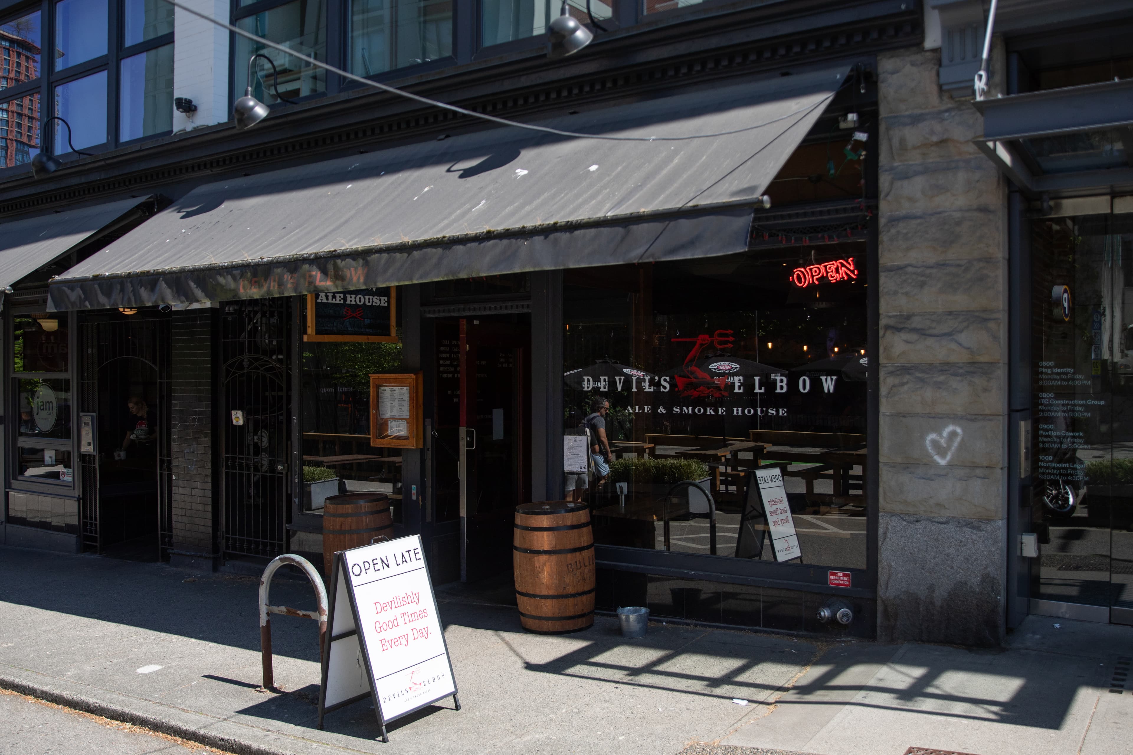 Devil's Elbow Ale & Smokehouse