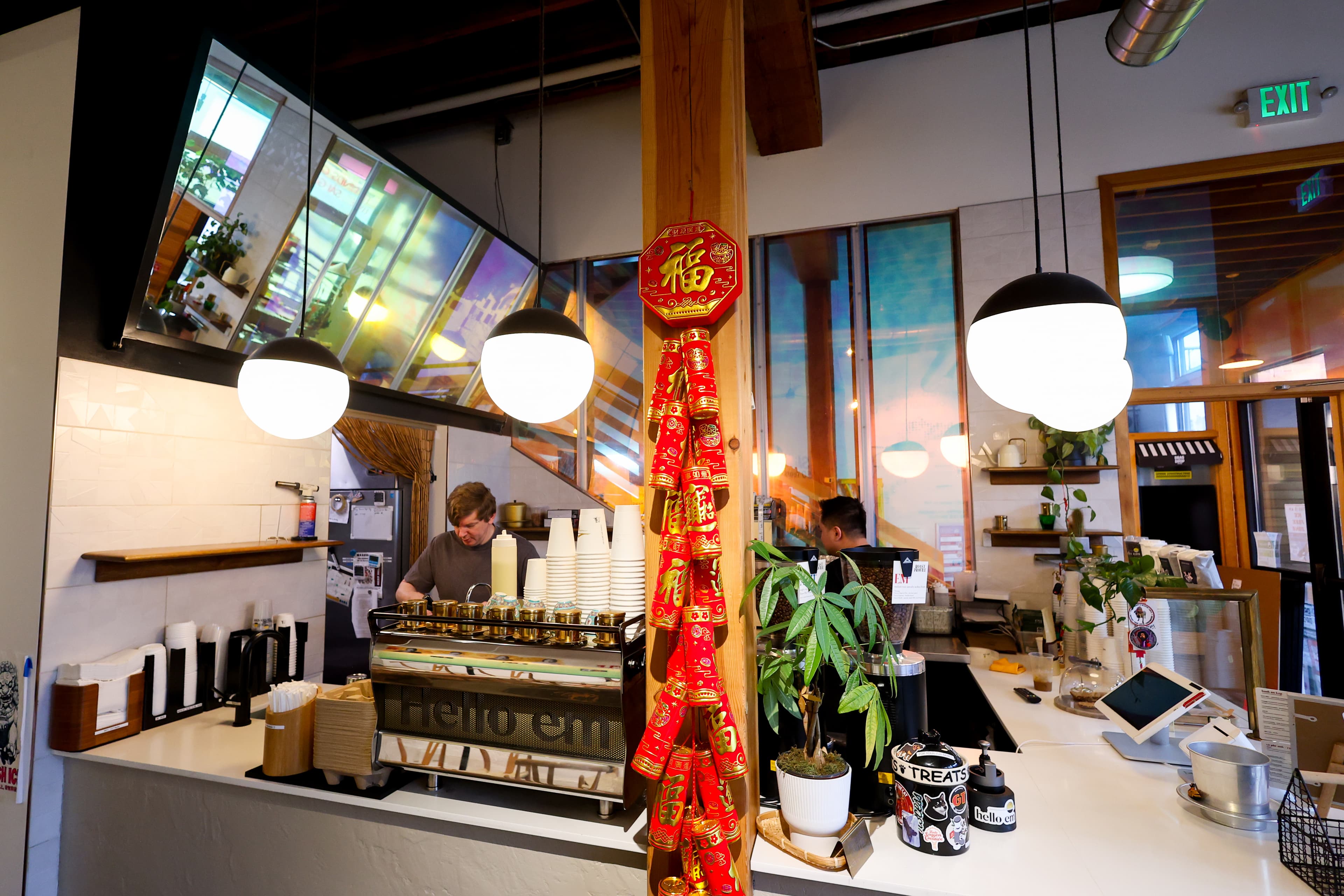 Hello Em Việt Coffee & Roastery