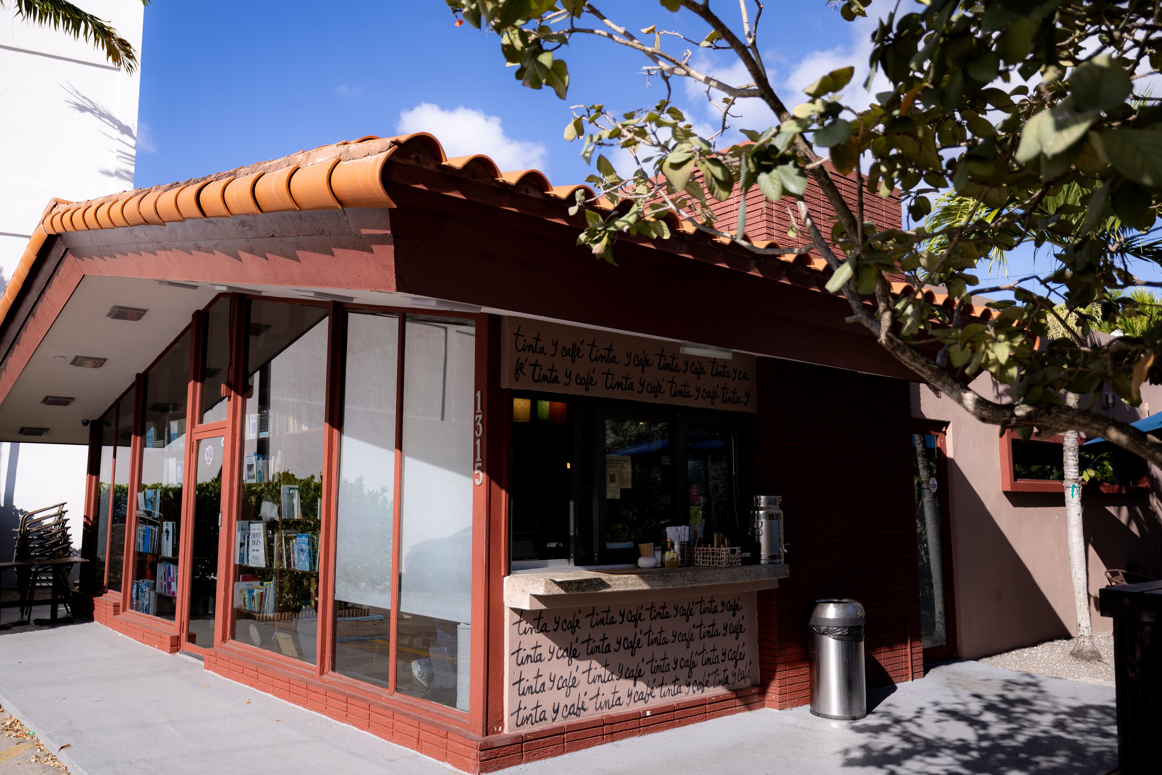 Tinta Y Cafe