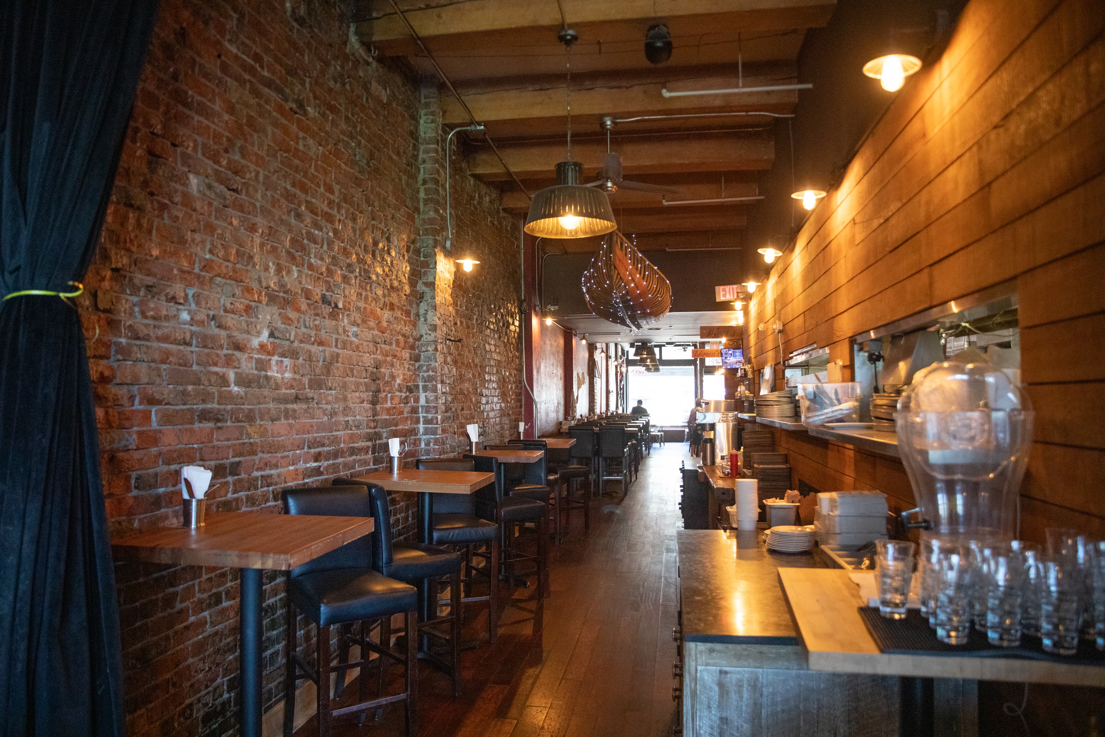 Devil's Elbow Ale & Smokehouse