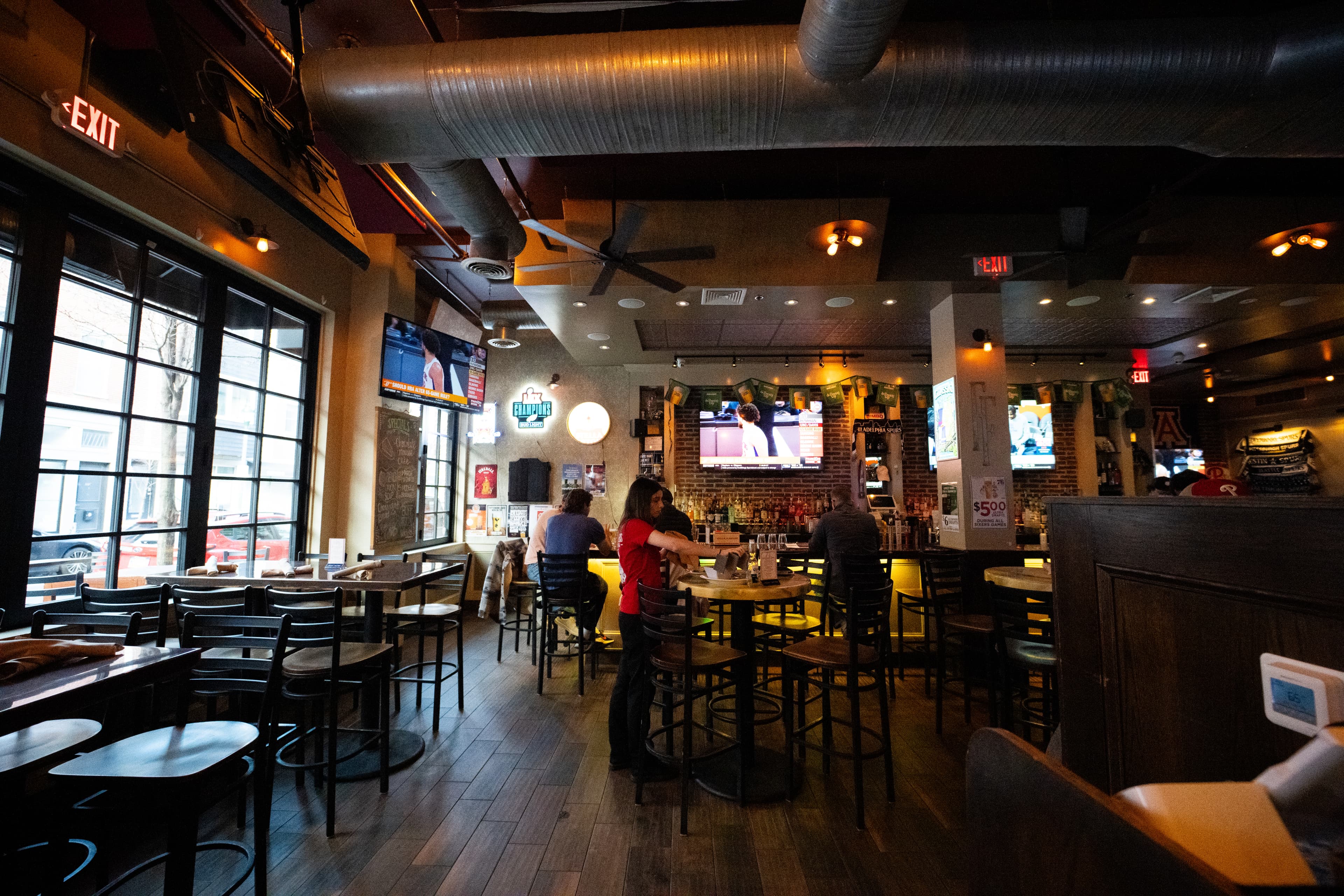 Founding Fathers Sports Bar